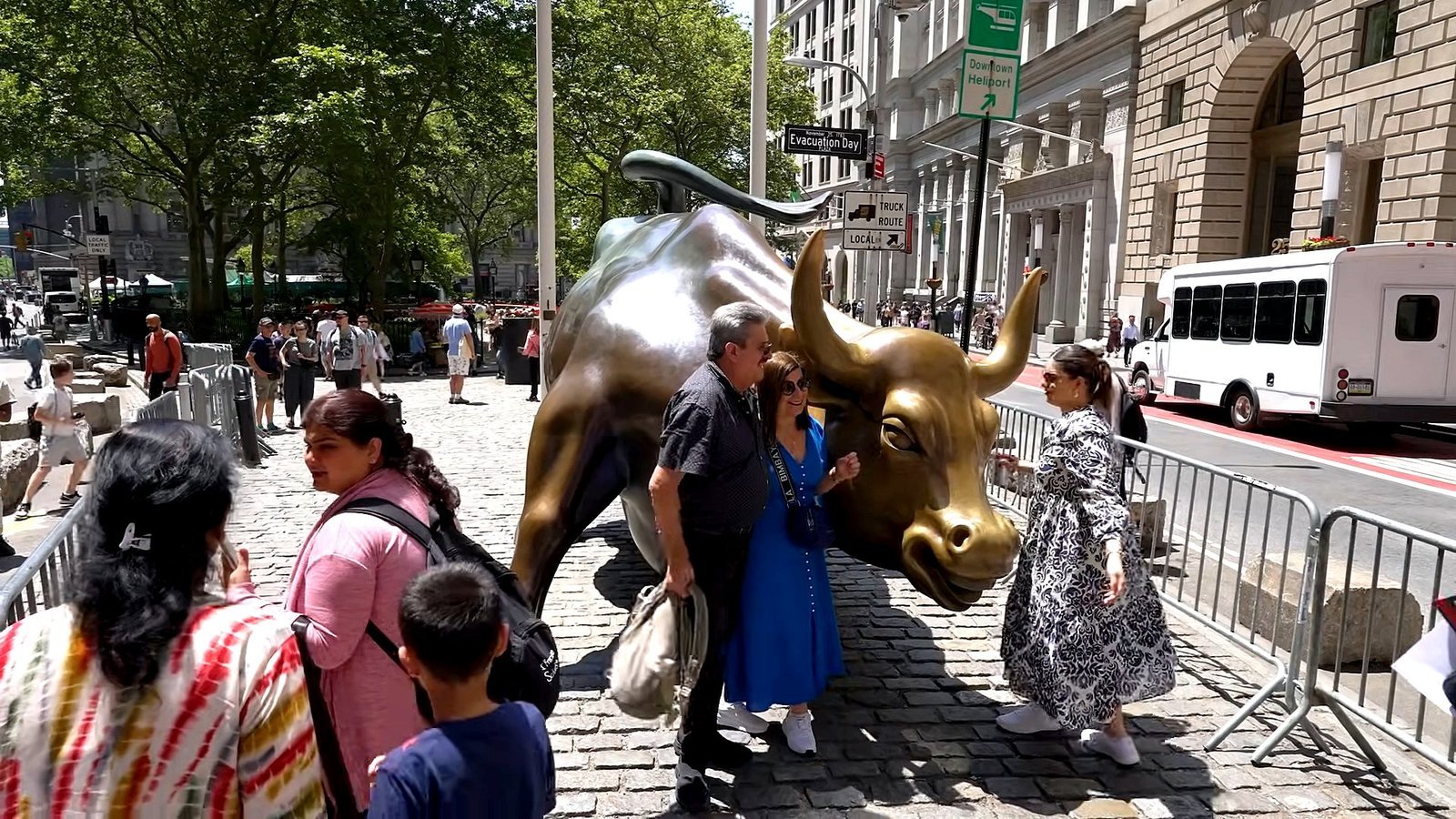 New York City Charging Bull (Financial District) (Image-10)